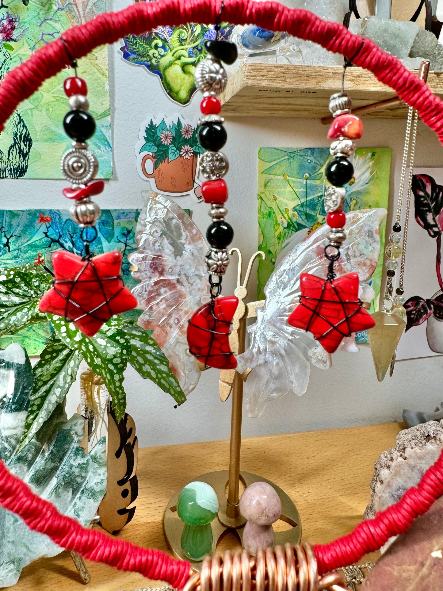 Red Howlite & Black Obsidian 4.5” Plant Trellis